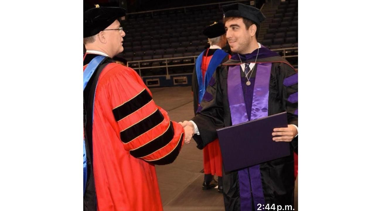 De Mendoza al mundo: el abogado artista que conquista tribunales y galerías