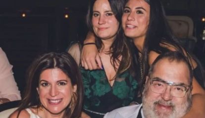 Jorge, Bárbara y Lola Lanata junto a Elba Marcovecchio