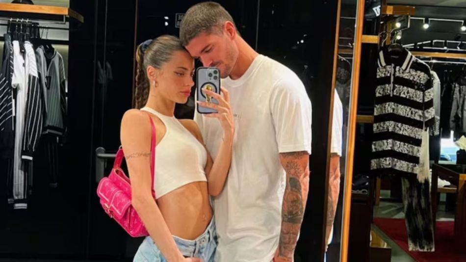 Tini Stoessel y Rodrigo de Paul