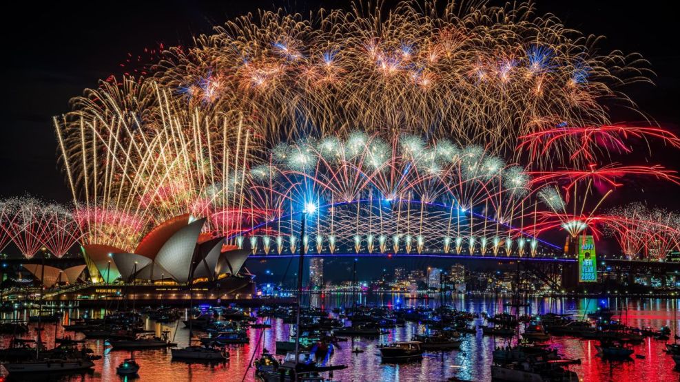 La ciudad australiana de Sydney festejó la llegada del 2026 con un imponente show de fuegos artificiales