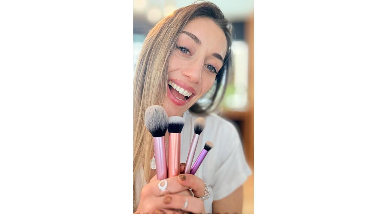 CELESTE SAAG: FORMACIÓN, BELLEZA Y EVOLUCIÓN DIGITAL