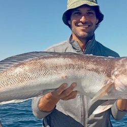 La pesca viene rindiendo muy bien en toda la costa bonaerense. Desde el norte, con Santa Teresita como referencia, pasando por la franja central, hasta el sur, con escenarios como Monte Hermoso, Bahía San Blas o La Chiquita, los resultados han sido más que alentadores.