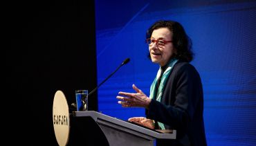 Chilean central bankers led by Rosanna Costa expect gross domestic product will expand as much as 3% in 2026.