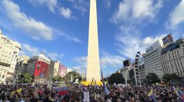 Venezolanos festejan Obelisco