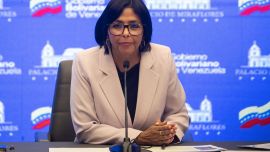 Tribunal Supremo venezolano ordena que Delcy Rodríguez "asuma la presidencia por ausencia forzosa de Maduro"