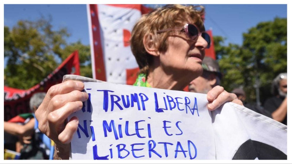 Marcha contra intervención de Trump en Venezuela en Argentina