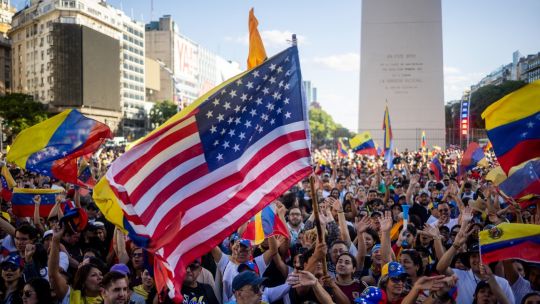 Venezuelski izseljenci po svetu proslavili padec in aretacijo Nicolása Madura