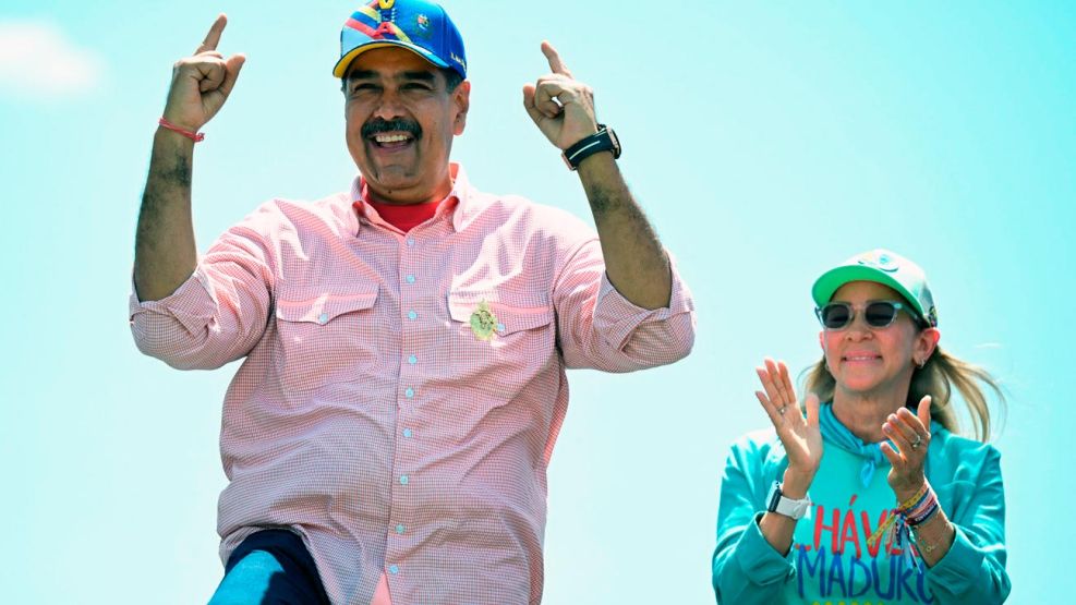 040126_maduro_esposa_afp_g