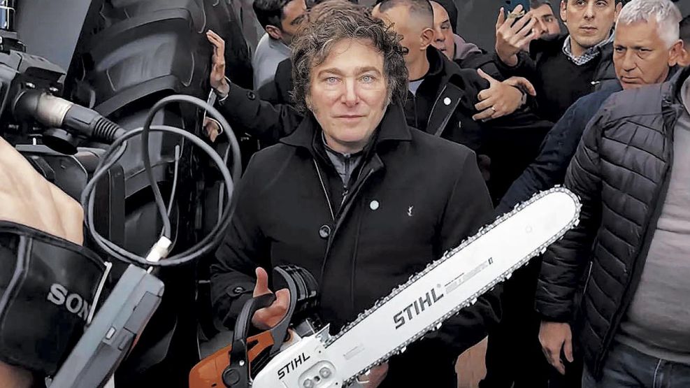 040126_milei_motosierra_presidencia_g