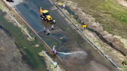 Desborde de caño cloacal en Ruta 11 05012026