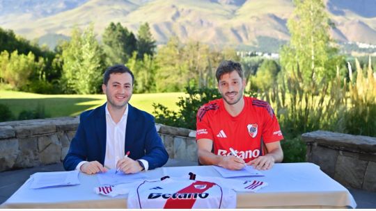 River hizo oficial la llegada de su tercer refuerzo: Matías Viña, defensor uruguayo