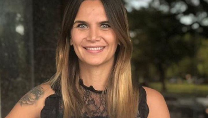 El bikini animal print de Amalia Granata que se robó todas las miradas en la playa