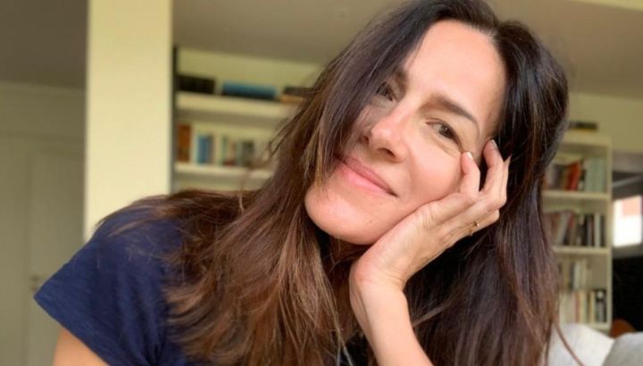 Minimalista y canchera: el look de playa de Dolores Trull que inspira este verano