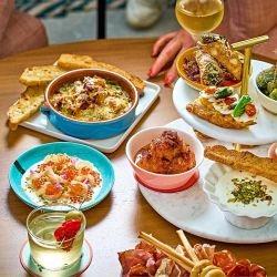 Nueva York tiene promos en alojamiento y actividades para disfrutarla en invierno.