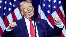 El video viral de Donald Trump haciendo gestos obscenos