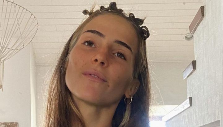 Ámbar de Benedictis deslumbró con sus lentes XL, el accesorio que define su estilo relajado y cool