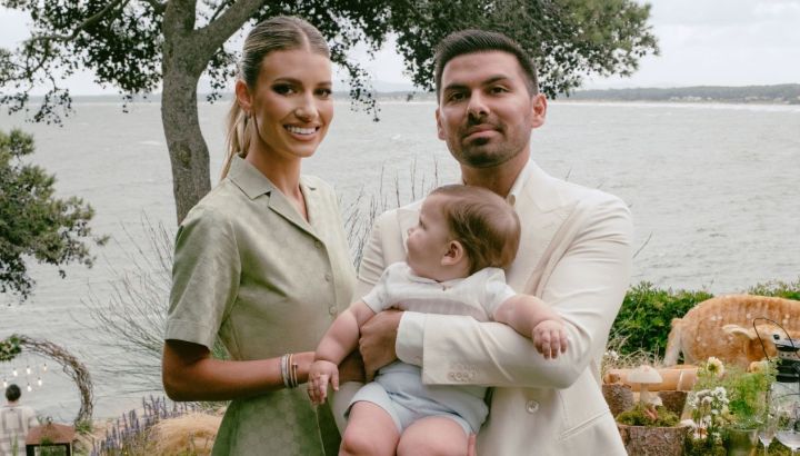 Así fue el bautismo del hijo de Angie Landaburu, en medio de un bosque encantado de Punta del Este