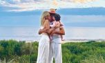 Alan Faena y sus fotos familiares junto a Grace Goldsmith y su hija, en Punta