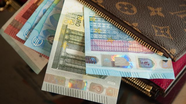 Precio del euro blue hoy viernes 9 de enero