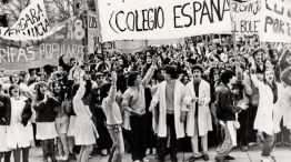 100126_estudiantes_protesta_dictadura_argentina_cedoc_g