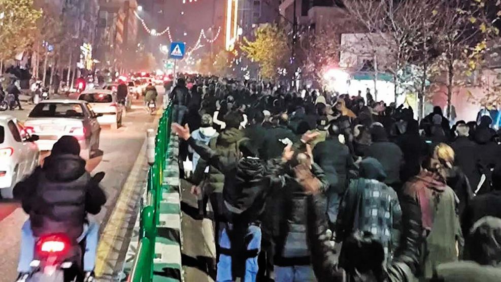 100126_iran_marcha_x_g