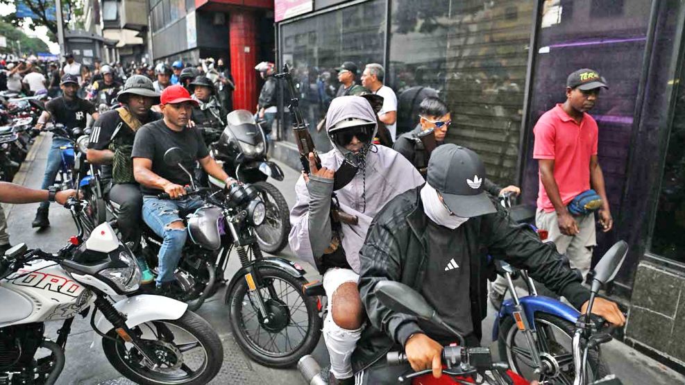 11_01_2026_colectivos_chavismo_afp_g