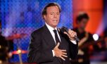 Denuncian a Julio Iglesias por trata de personas 