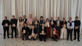 Milei y su extraña manía de abrigarse en verano