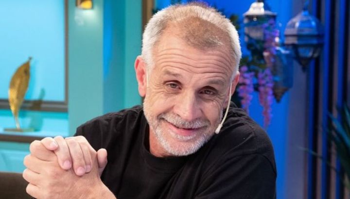 Así es la nueva cocina de Christian Petersen: campestre, con mucha madera y adaptada para convertirse en un estudio de televisión