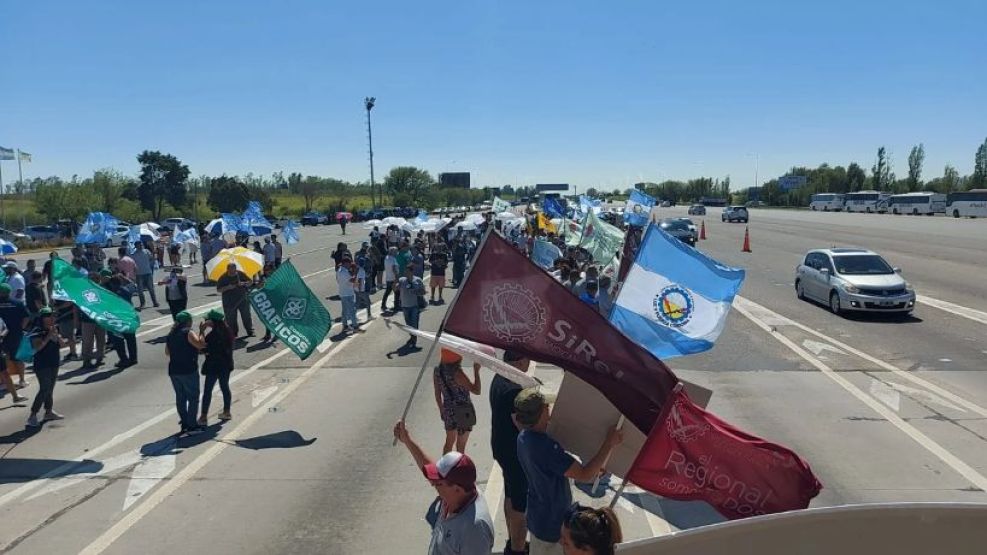 13-01-2026 protesta estatales Córdoba peaje autopista a Carlos Paz