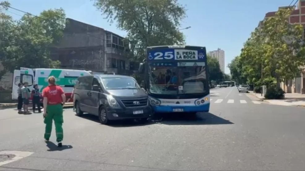 Accidente en Parque Chacabuco: 15 heridos, entre ellos un menor de edad