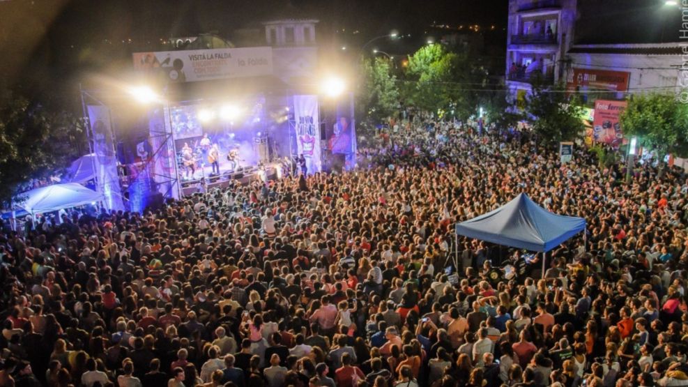 La Falda bajo las Estrellas