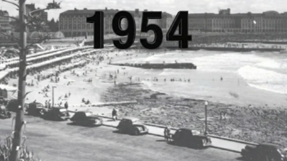 Ola en Mar del Plata en 1954