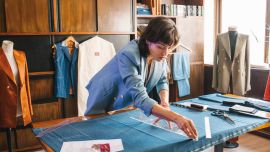 El universo privado de Flora Lemes: sastrería con impronta femenina