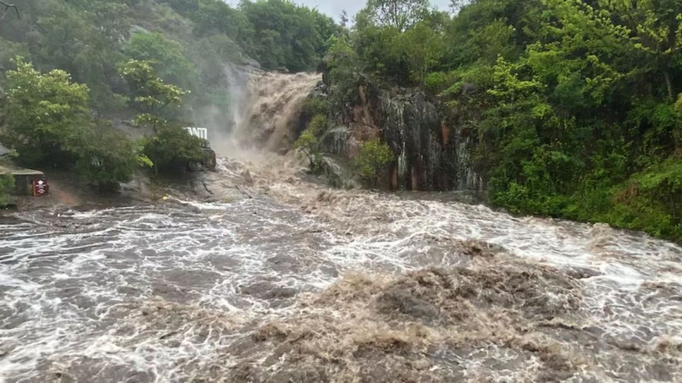 Crecida en TANTI, piden extremar cuidados en zonas serranas