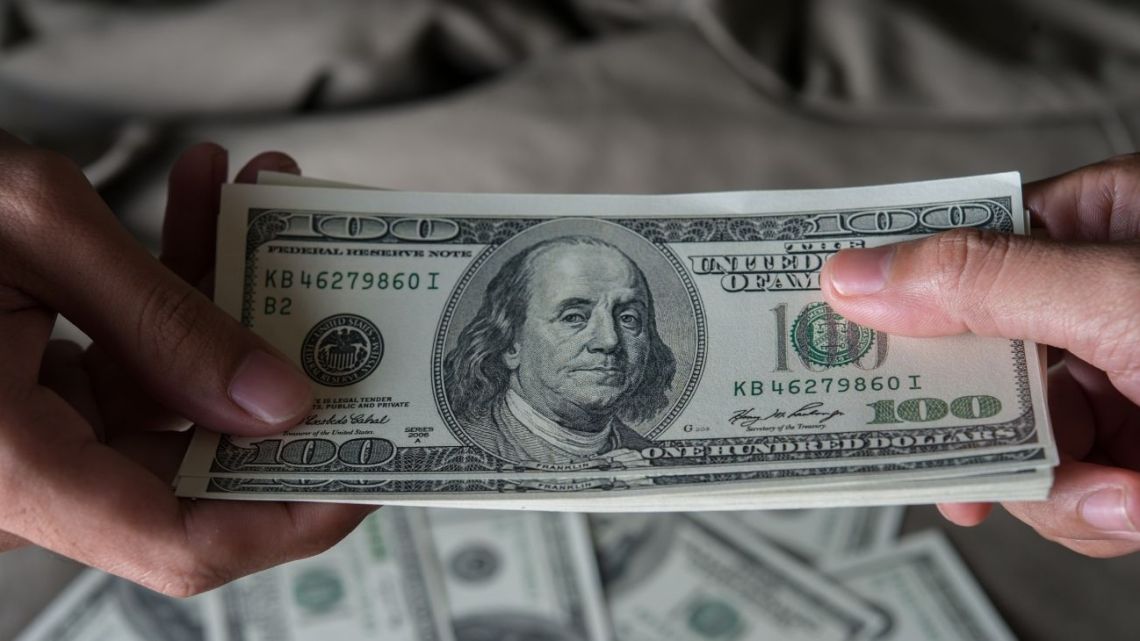 El dólar blue cerró en alza este jueves 12 de marzo y el Banco Central compró dólares