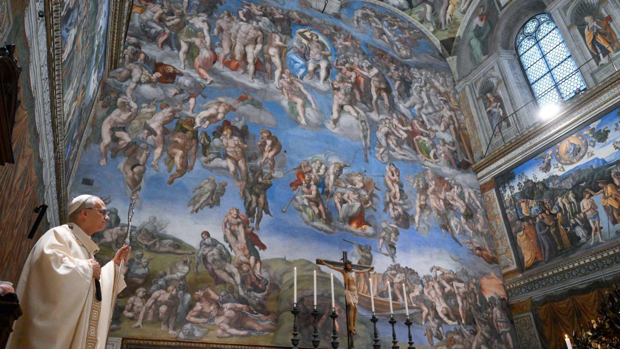 Esta foto, tomada y difundida por Vatican Media, la oficina de prensa del Vaticano, muestra al Papa León XIV durante la Fiesta del Bautismo del Señor, durante la cual se bautizan niños, en la Capilla Sixtina del Vaticano. | Foto:VATICAN MEDIA / AFP