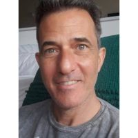 Diego Jatuff: “No ofrezco soluciones rápidas ni promesas de bienestar inmediato. Acompaño procesos de toma de conciencia”