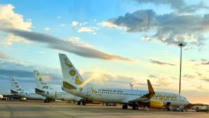 Flybondi quedó bajo la lupa de la ANAC tras reiteradas cancelaciones y demoras