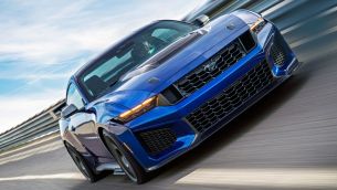 Mustang Dark Horse SC: Ford Racing libera un V8 sobrealimentado de 800 CV