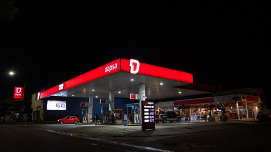 Chevron se lanza a la venta de combustibles en Argentina tras sellar una alianza estratégica con DAPSA