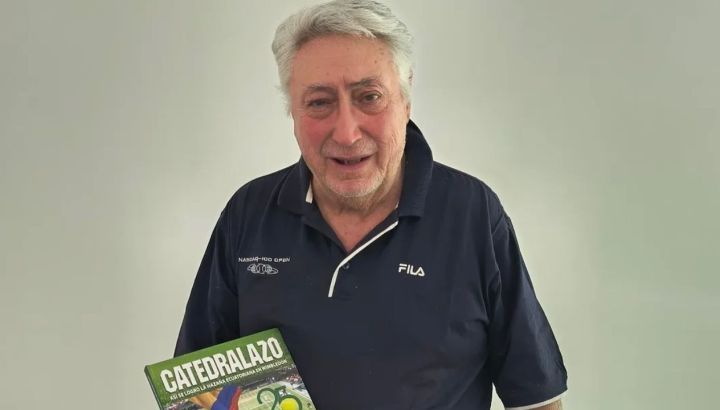 Murió Guillermo Salatino, histórico periodista deportivo y referente del tenis argentino, a sus 80 años
