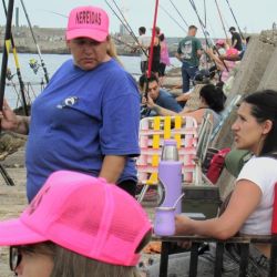 Las jornadas se organizan previamente y reúnen a mujeres con distintos recorridos. Conviven quienes ya tienen experiencia con aquellas que recién se inician, en un clima donde el aprendizaje es constante y se construye a partir del intercambio.