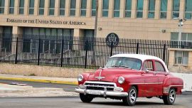 Alerta máxima en Cuba: empresas y embajadas activan planes de evacuación ante el temor de una intervención militar