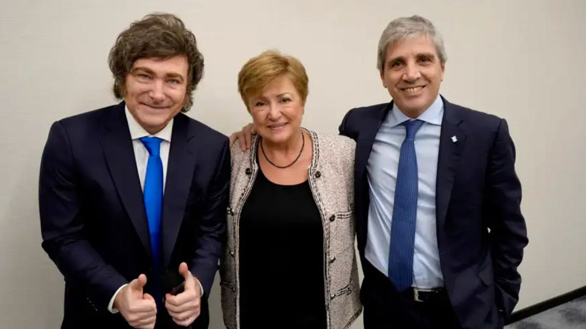 IMF projects economy will grow 4% in 2026 and 2027