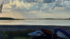 Ante la falta de caudal, la comuna presentó un reclamo formal a la Autoridad del Agua de la Provincia. Señalan que el problema no es la sequía, sino cuatro modificaciones que impiden la recarga natural.