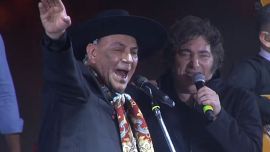 Chaqueño Palavecino: "Me pegan por haber cantado con Milei, dicen que cobré y es injusto"