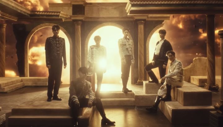 El grupo de K-Pop EXO regresó con su nuevo álbum "REVERXE" y un épico video para "CROWN"