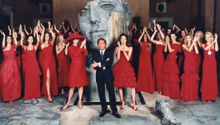 El último emperador de la moda: murió el diseñador italiano Valentino Garavani