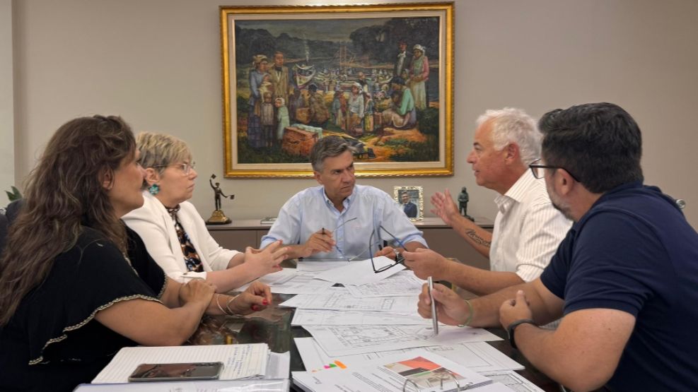 El gobernador Zdero junto a parte de su gabinete